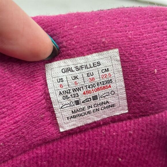 The North Face Girls' Winter Boots Size 6 Black and Pink Waterproof Insulated - Picture 15 of 15